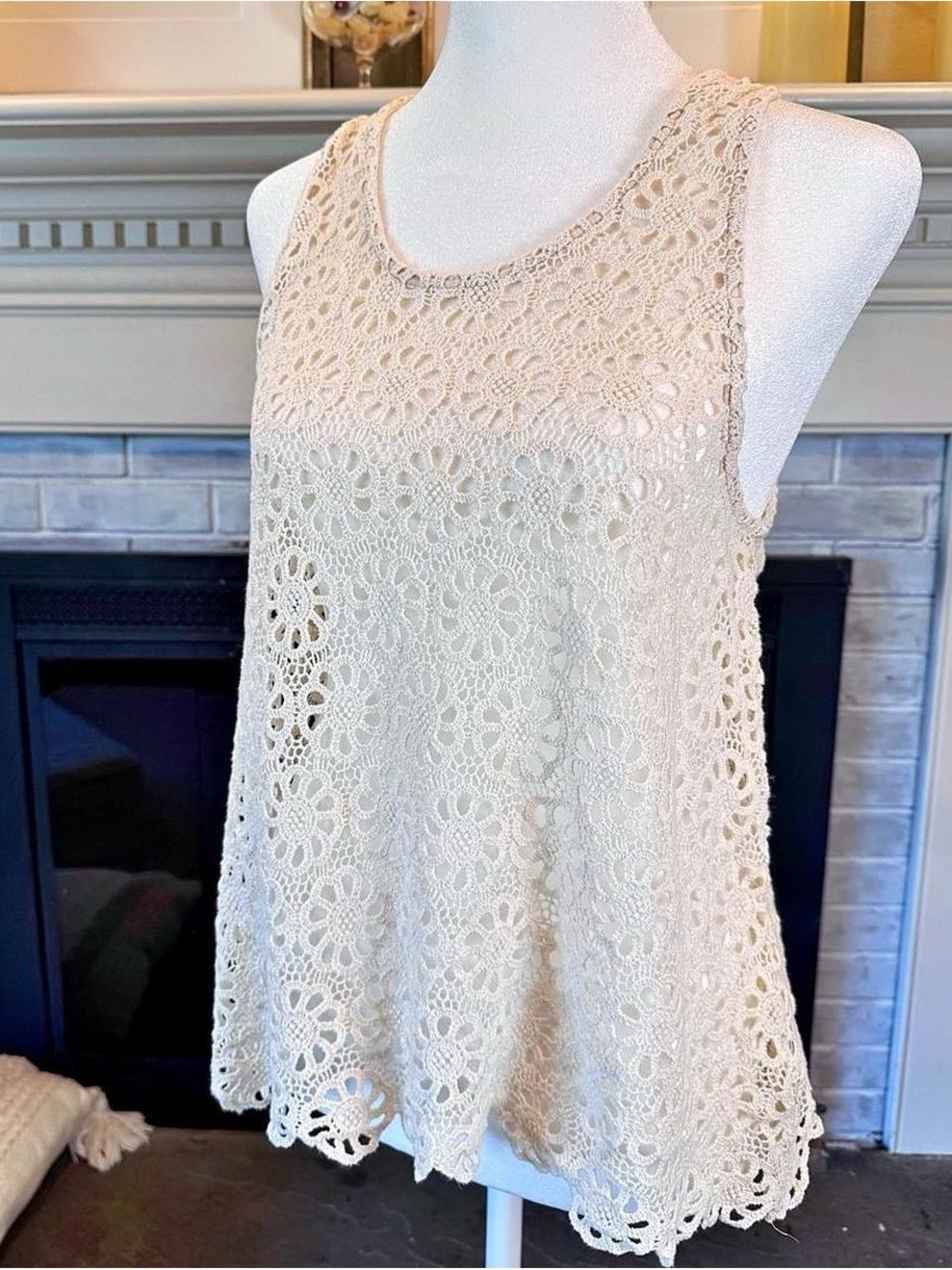 Pins and Needles by Urban Outfitters Ivory Floral Crochet Tank Top M